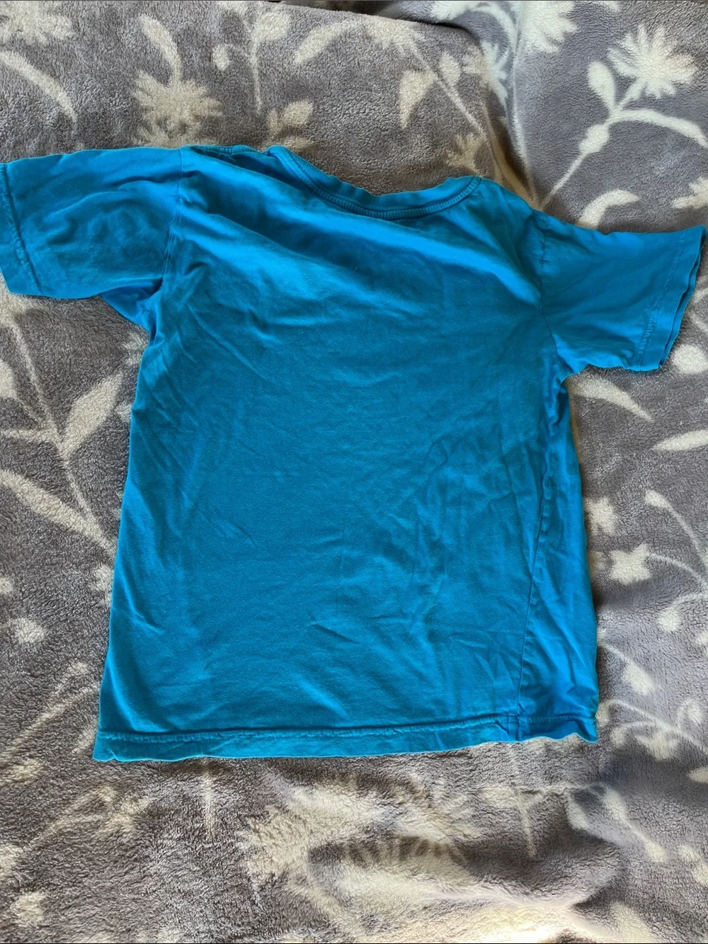Big Boys 4 PC  Nike/Hurley/Quicksilver/ Gap Bundle 2 tees & 2 Shorts Sz 10/12